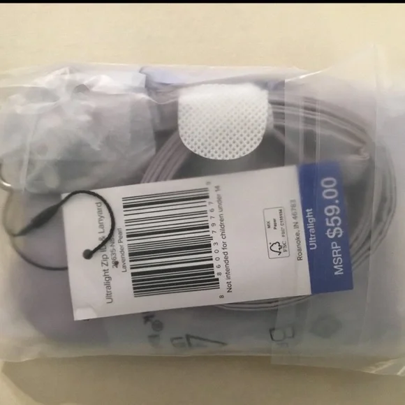 Vera Bradley Ultralight Zip ID Case & Lanyard Lavender Pearl - Picture 3 of 3